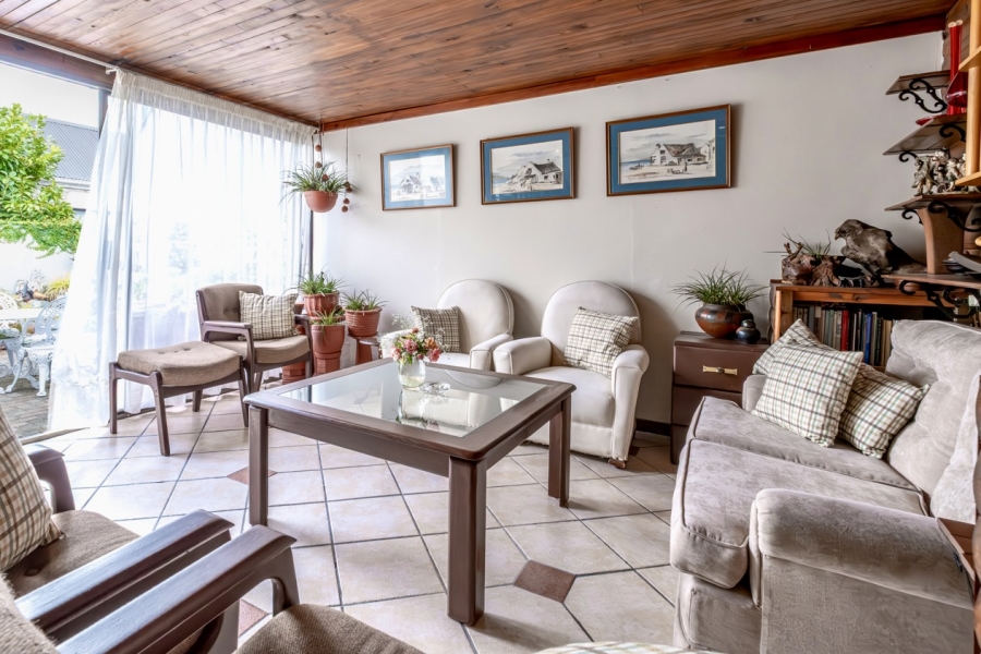 2 Bedroom Property for Sale in King George Park Western Cape